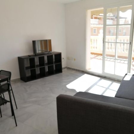 Lovely Penthouse In Front Of The Beach With Free Parking มาลากา ภายนอก รูปภาพ