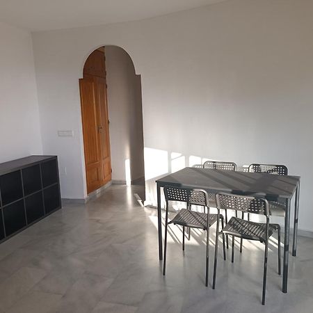 Lovely Penthouse In Front Of The Beach With Free Parking มาลากา ภายนอก รูปภาพ