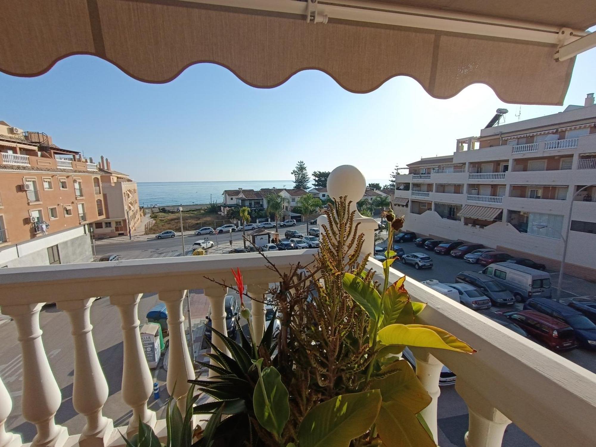 Lovely Penthouse In Front Of The Beach With Free Parking มาลากา ภายนอก รูปภาพ